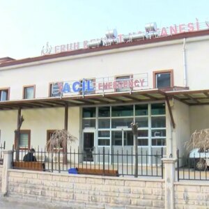 siirtte cocuk kayaliklardan dustu m8fN4Dzh