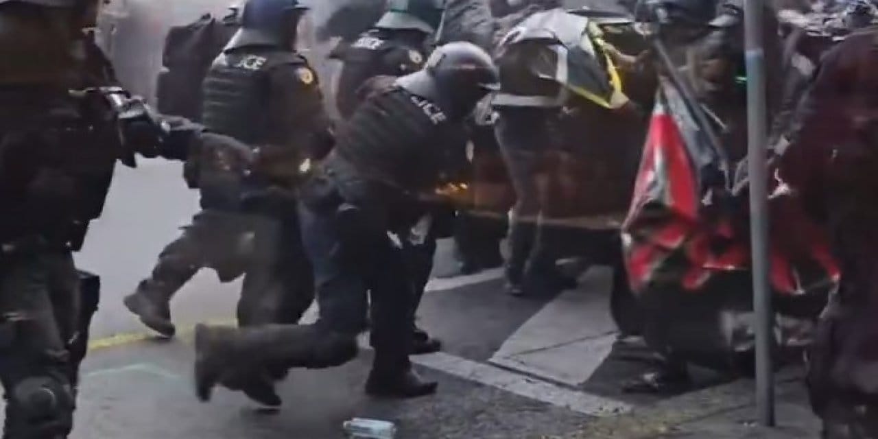 isvicrede filistine destek gosterilerine polis saldirdi n98ge18D.jpg