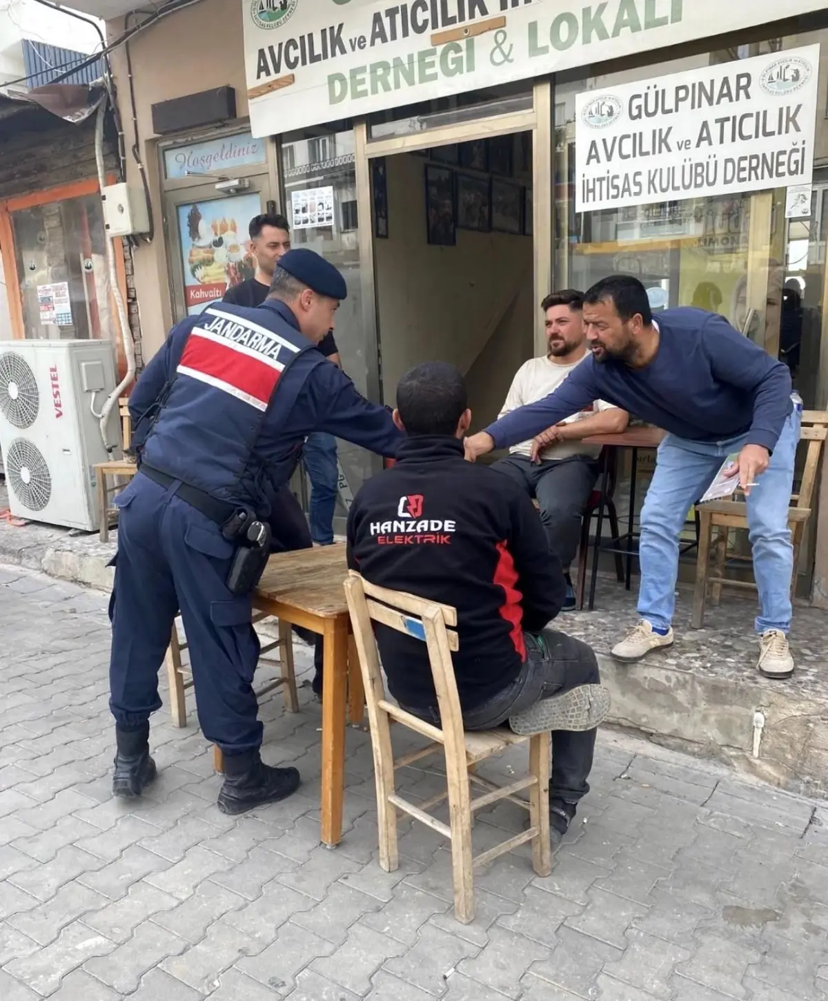 jandarma ayvacikta siber dolandiricilik uyarisi yapti 2pBd9IKD.jpg