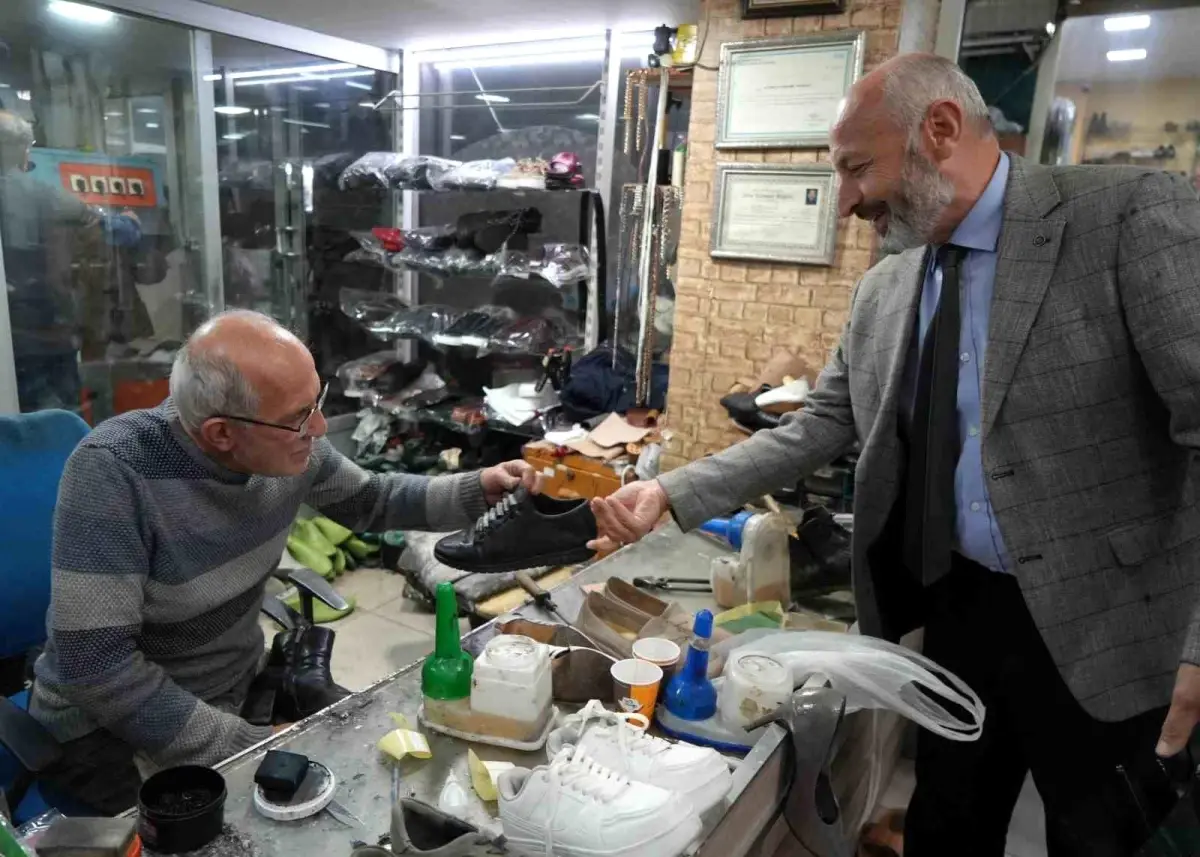 sonbahar ile ayakkabi tamircileri hareketlendi CG2b7m3n.jpg