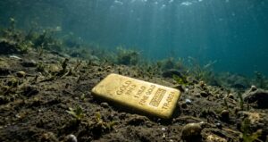 serinlemek-icin-girdigi-golde-servet-sahibi-oldu-XJzdJtWH