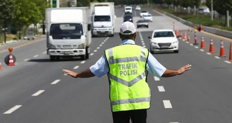 istanbulda-bugun-bazi-yollar-kapali-olacak-bu-saatlere-dikkat-fVJUHfRL