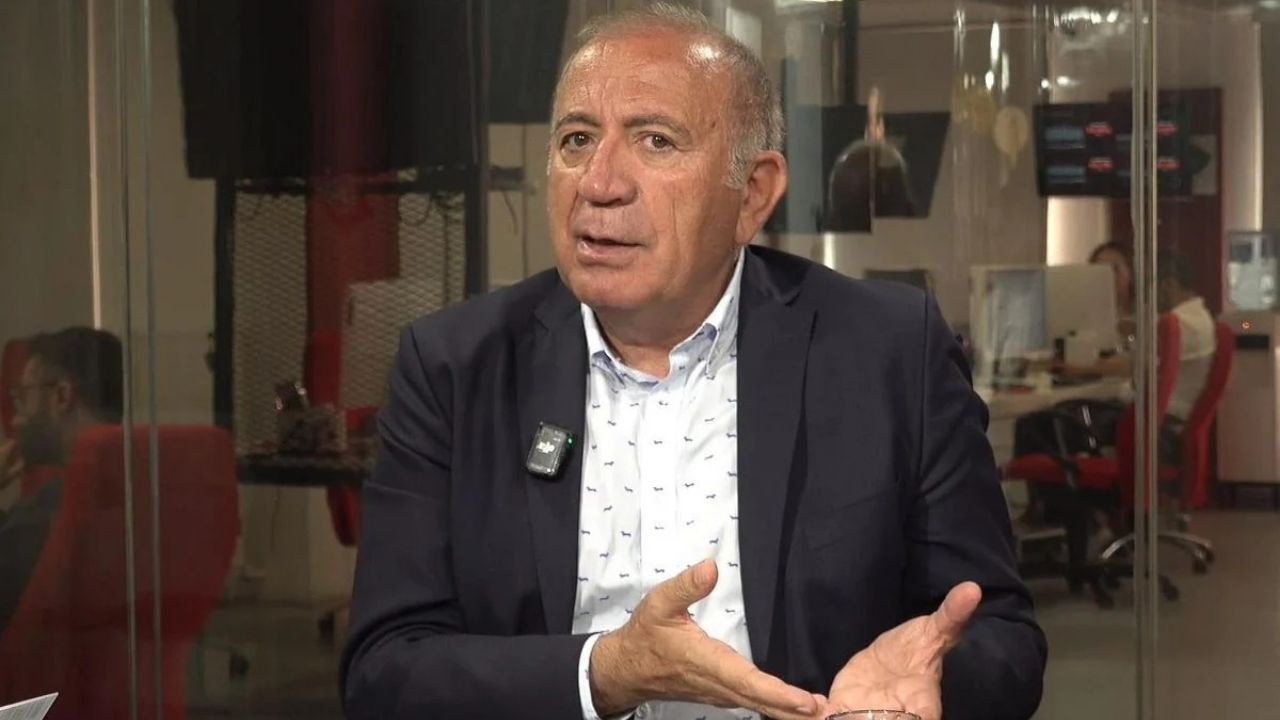 Gursel tekin sahnede sinirlerine hakim olamadi baris seni var ya KSCqgxTm